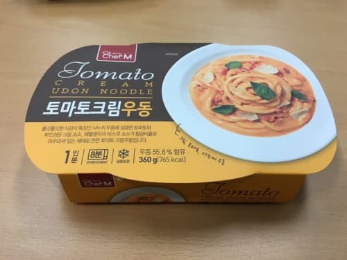 Tomato cream udon noodle